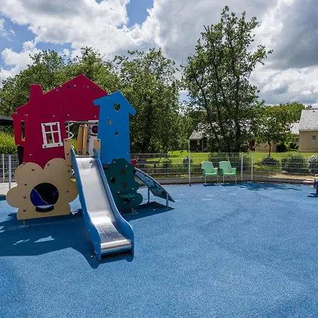 Nyaraló Confort-4 By Interhome *