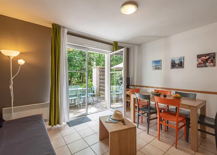 Nyaraló Confort-4 By Interhome